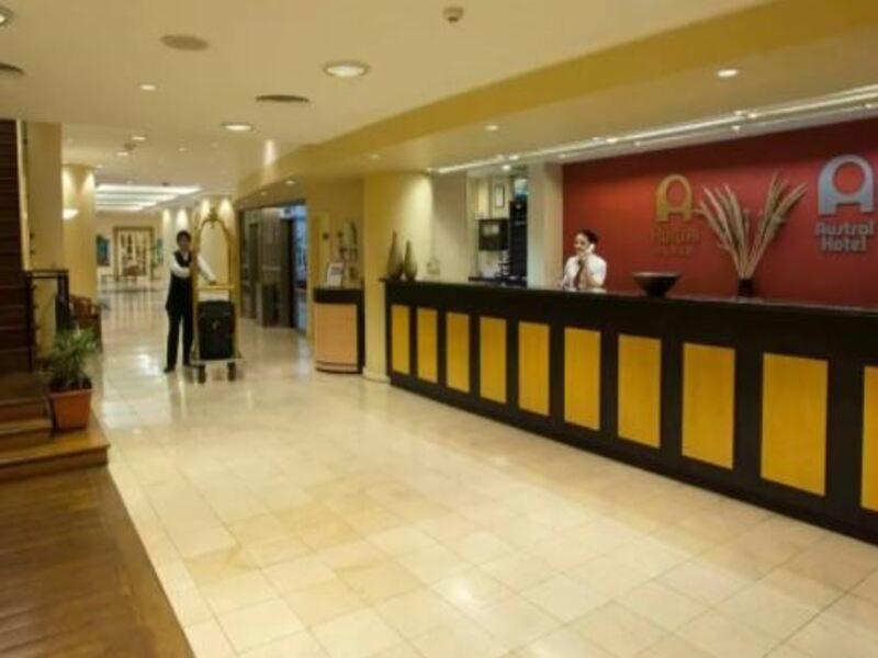 Austral Plaza Hotel Κομοντόρο Ριβαντάβια Εξωτερικό φωτογραφία