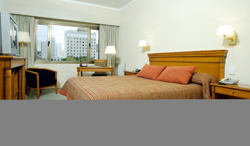 Austral Plaza Hotel Κομοντόρο Ριβαντάβια Εξωτερικό φωτογραφία